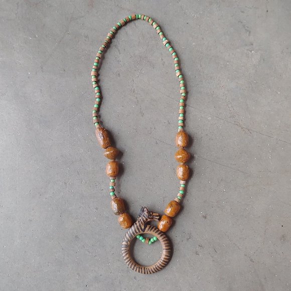 Handmade Brown and Green Wooden Bead Zebra Glasses Holder Necklace - Picture 2 of 8